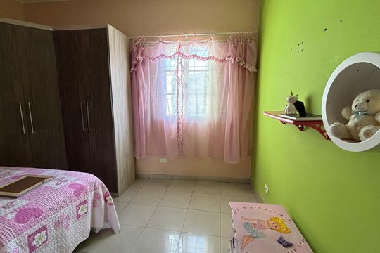 Casa à venda com 4 quartos, 400m² em Jardim Santo Antonio, São Paulo