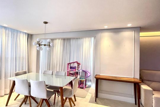 Sala de apartamento à venda com 4 quartos, 340m² em Aclimação, São Paulo