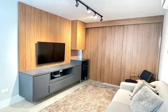 Sala de tv de apartamento à venda com 4 quartos, 340m² em Aclimação, São Paulo