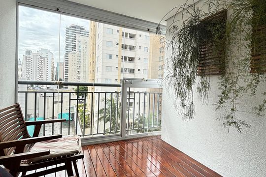 Varanda de apartamento à venda com 1 quarto, 75m² em Vila Olímpia, São Paulo