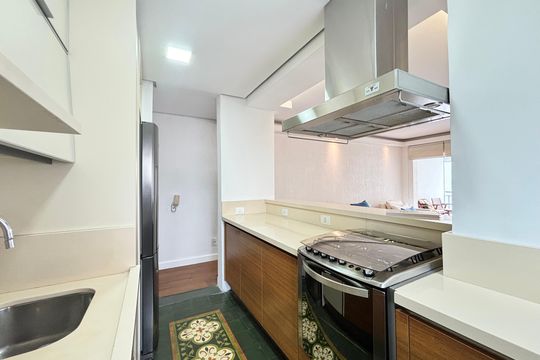 Cozinha de apartamento à venda com 1 quarto, 75m² em Vila Olímpia, São Paulo