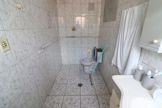 Banheiro 2 de casa à venda com 3 quartos, 265m² em Santo Antônio, Osasco