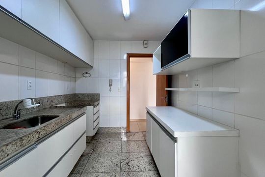 cozinha de apartamento à venda com 3 quartos, 90m² em Funcionários, Belo Horizonte