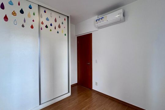 quarto  de apartamento à venda com 3 quartos, 90m² em Funcionários, Belo Horizonte