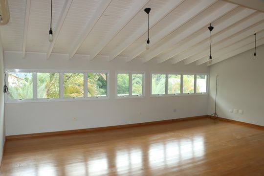 Área comum de casa de condomínio para alugar com 5 quartos, 517m² em Caiapia, Cotia