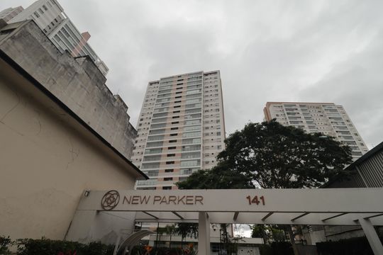 Fachada de apartamento à venda com 2 quartos, 76m² em Aclimação, São Paulo