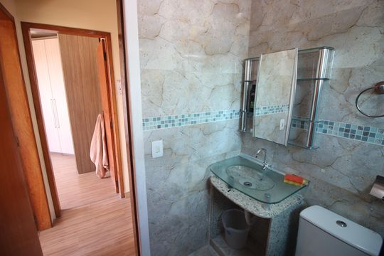 Banheiro 1 de apartamento para alugar com 3 quartos, 120m² em Novo Eldorado, Contagem