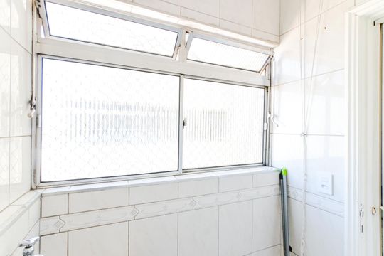 Área de Serviço de apartamento para alugar com 2 quartos, 75m² em Vila Zanardi, Guarulhos