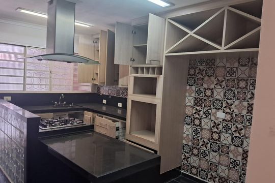 Cozinha de casa à venda com 4 quartos, 200m² em Vila Rui Barbosa, São Paulo