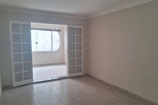 Sala de casa à venda com 4 quartos, 200m² em Vila Rui Barbosa, São Paulo