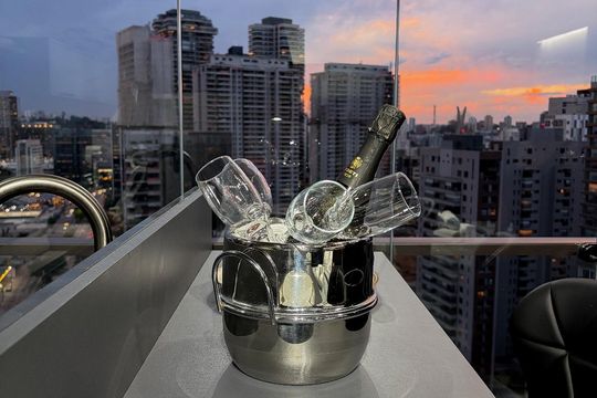 Cozinha de apartamento à venda com 1 quarto, 29m² em Jardim das Acacias, São Paulo