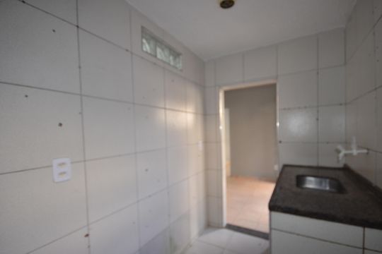 Cozinha de casa para alugar com 1 quarto, 53m² em Rocha Miranda, Rio de Janeiro