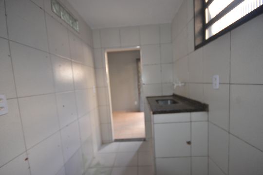 Cozinhs e Área de Serviço de casa para alugar com 1 quarto, 53m² em Rocha Miranda, Rio de Janeiro