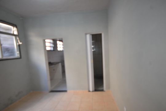 Sala de casa para alugar com 1 quarto, 53m² em Rocha Miranda, Rio de Janeiro