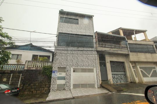Fachada de casa à venda com 5 quartos, 200m² em Jardim Irene, Santo André