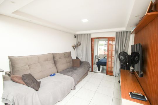 Casa à venda com 5 quartos, 200m² em Jardim Irene, Santo André