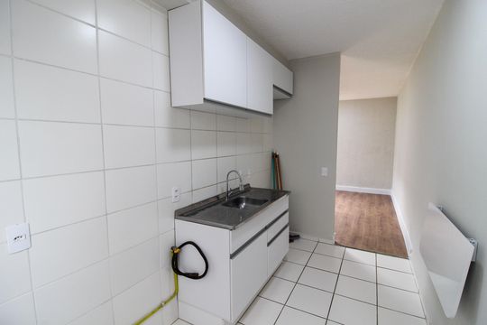 Cozinha de apartamento à venda com 2 quartos, 44m² em Parque Ipe, São Paulo