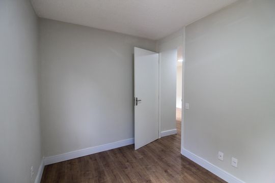 Quarto 2 de apartamento à venda com 2 quartos, 44m² em Parque Ipe, São Paulo