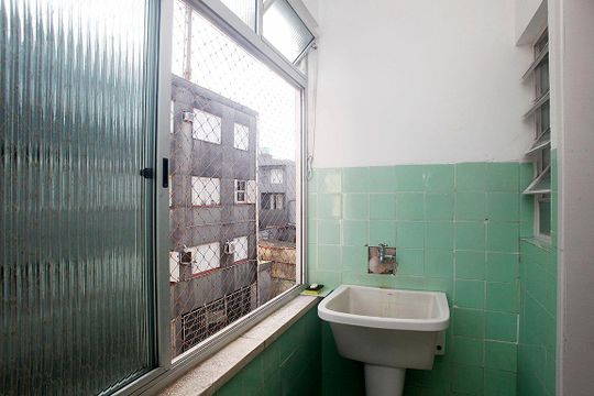 Cozinha + Área de Serviço + Despensa de apartamento para alugar com 2 quartos, 80m² em Centro Histórico, Porto Alegre