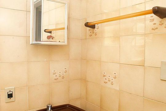 Banheiro 1 de apartamento para alugar com 2 quartos, 80m² em Centro Histórico, Porto Alegre