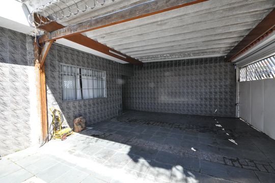 Garagem de casa à venda com 3 quartos, 150m² em Vila Constança, São Paulo