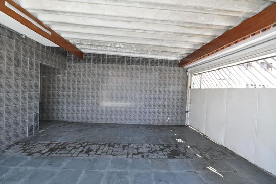 Garagem de casa à venda com 3 quartos, 150m² em Vila Constança, São Paulo
