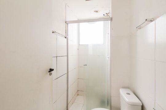 Banheiro de apartamento à venda com 2 quartos, 55m² em Estância Velha, Canoas
