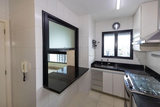 Cozinha de apartamento para alugar com 3 quartos, 134m² em Vila da Serra, Nova Lima