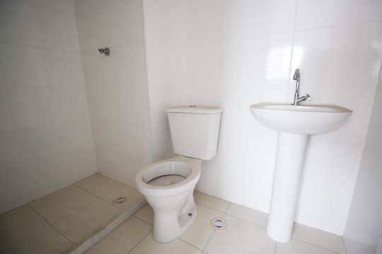 Banheiro da Suíte de kitnet/studio à venda com 1 quarto, 24m² em Paraíso do Morumbi, São Paulo