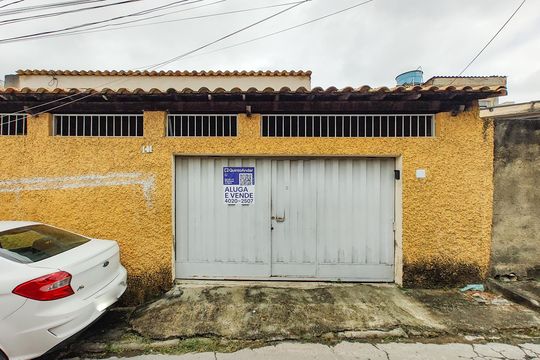 Casa para alugar com 3 quartos, 210m² em Minascaixa, Belo Horizonte