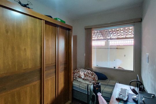 Casa para alugar com 3 quartos, 210m² em Minascaixa, Belo Horizonte