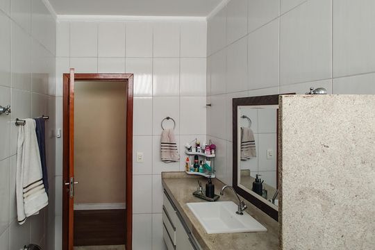 Casa para alugar com 3 quartos, 210m² em Minascaixa, Belo Horizonte