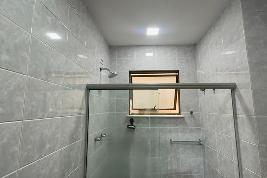 Banheiro do Quarto 3 de apartamento à venda com 3 quartos, 93m² em Recreio dos Bandeirantes, Rio de Janeiro