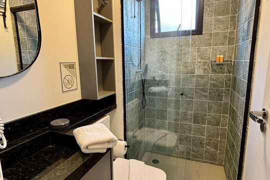 Banheiro de apartamento para alugar com 1 quarto, 28m² em Vila Mariana, São Paulo