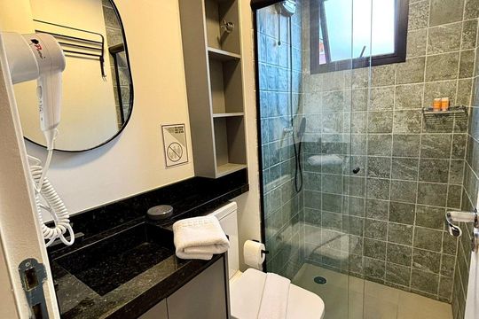Banheiro de apartamento para alugar com 1 quarto, 28m² em Vila Mariana, São Paulo