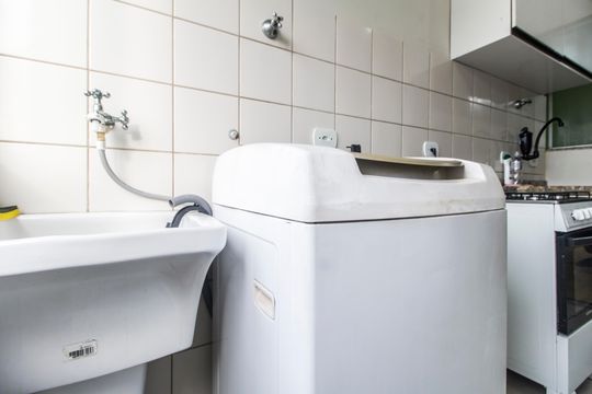 Área de Serviço de apartamento para alugar com 2 quartos, 52m² em Vila Marcondes, Carapicuíba