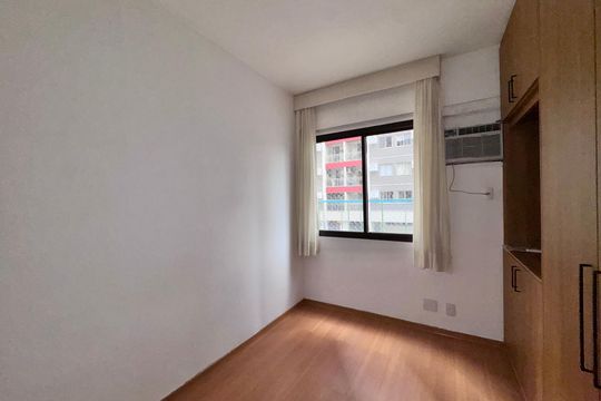 Quarto 1 de apartamento para alugar com 3 quartos, 120m² em Barra da Tijuca, Rio de Janeiro