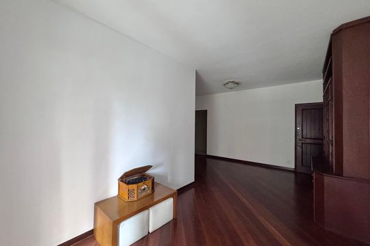 Sala de apartamento à venda com 3 quartos, 120m² em Barra da Tijuca, Rio de Janeiro