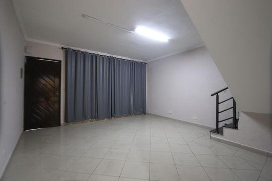 Casa à venda com 4 quartos, 245m² em Jardim Sapopemba, São Paulo