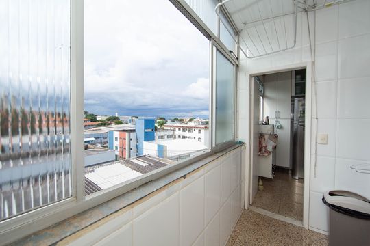 AREA DE SERVICO de apartamento à venda com 3 quartos, 101m² em Alto Caiçaras, Belo Horizonte