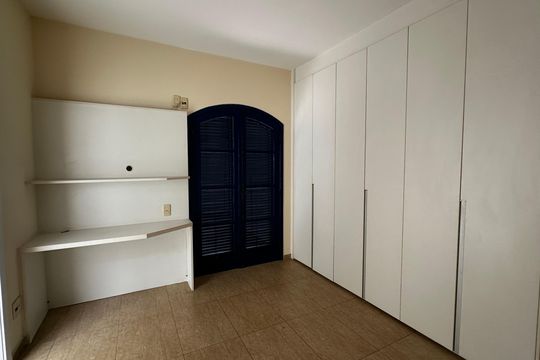 Quarto 3 de casa de condomínio para alugar com 3 quartos, 160m² em Barra da Tijuca, Rio de Janeiro