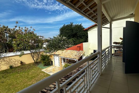 Varanda dos quartos de casa de condomínio para alugar com 3 quartos, 160m² em Barra da Tijuca, Rio de Janeiro