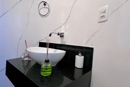 banho de apartamento à venda com 4 quartos, 127m² em Funcionários, Belo Horizonte