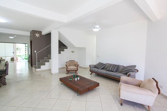 Casa para alugar com 3 quartos, 560m² em Tubalina, Uberlândia