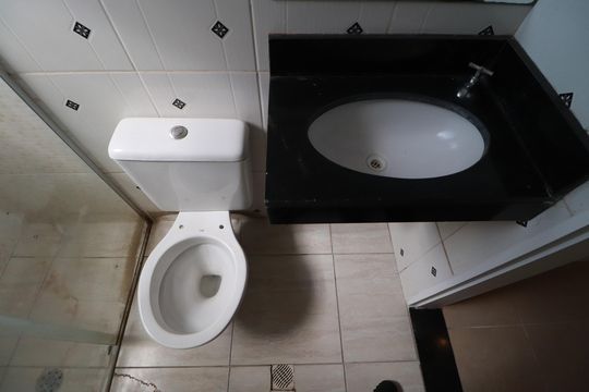Banheiro  de apartamento para alugar com 2 quartos, 66m² em Parque Sao Sebastiao, Ribeirão Preto