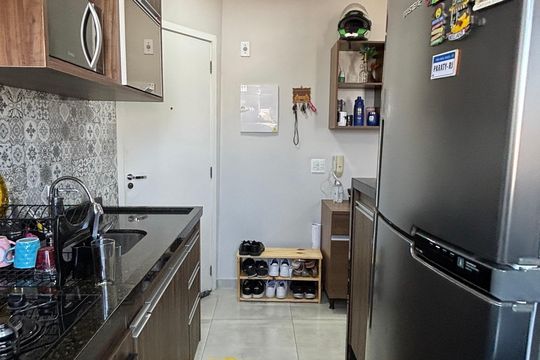 Cozinha de apartamento à venda com 2 quartos, 44m² em Vila Mazzei, Santo André