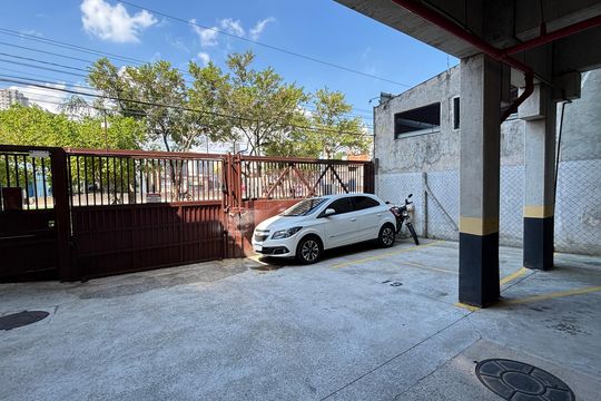 Garagem de apartamento à venda com 2 quartos, 44m² em Vila Mazzei, Santo André