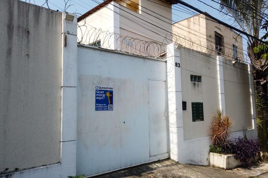 Fachada de casa à venda com 3 quartos, 135m² em Taquara, Rio de Janeiro