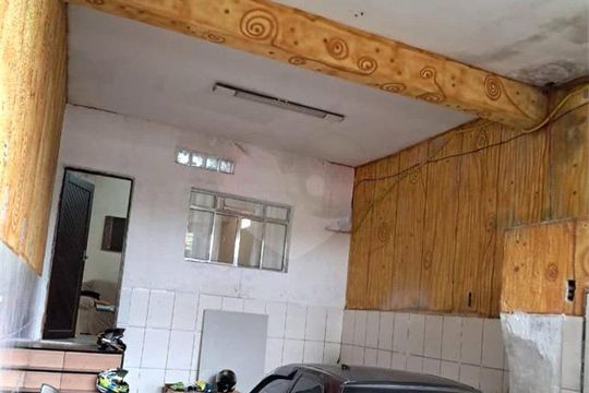 Casa à venda com 3 quartos, 180m² em Vila Vitória, Santo André