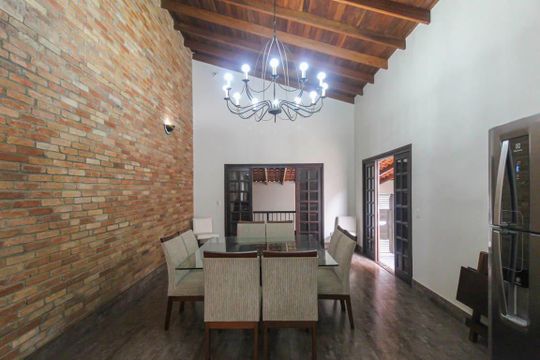 Casa para alugar com 4 quartos, 360m² em Vila Bela, São Paulo